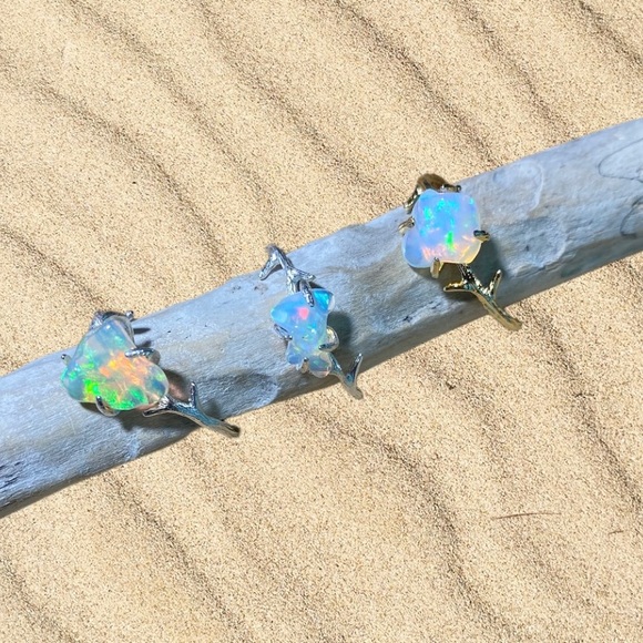 Ethiopian Opal Tree of Life Ring, Welo Opal ring - Picture 5 of 7